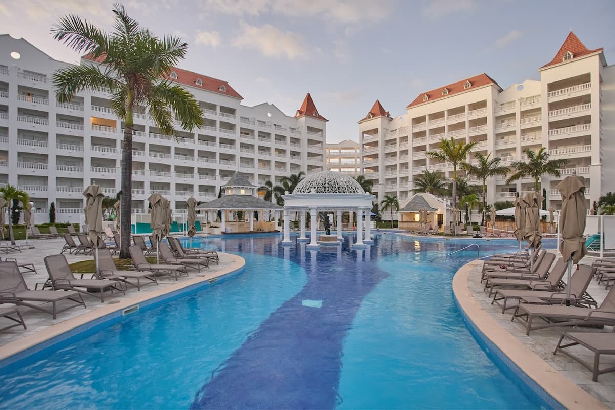 Bahia Principe Luxury Runaway Bay