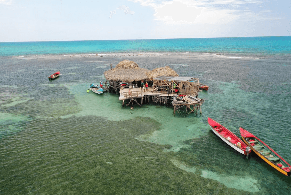 Floyd's Pelican Bar (St. Elizabeth)