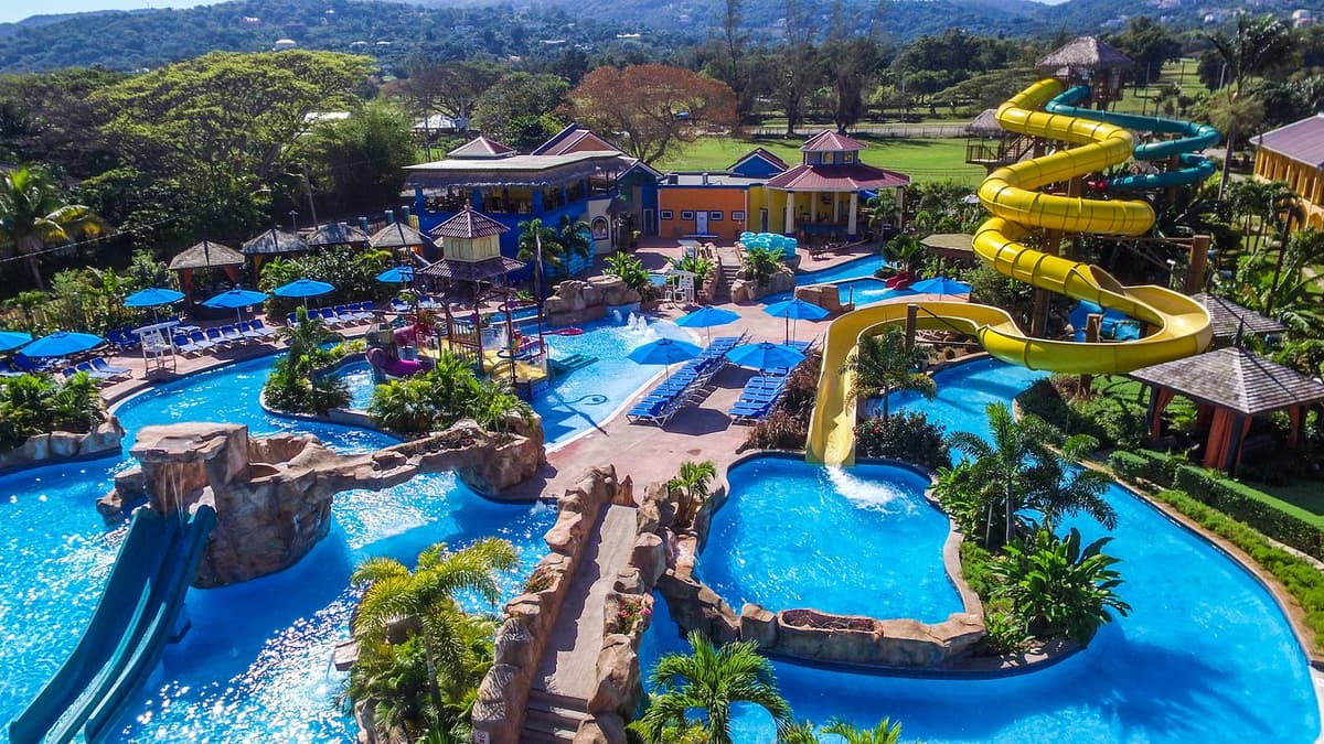 Jewel Runaway Bay Beach Resort and Waterpark